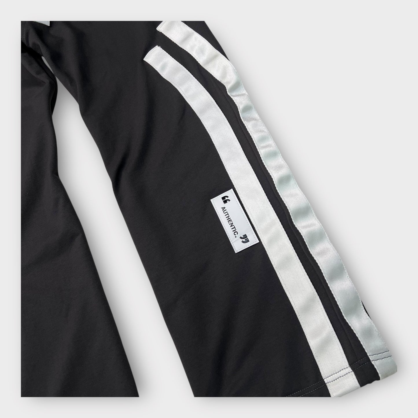 Sudadera Y/OUT