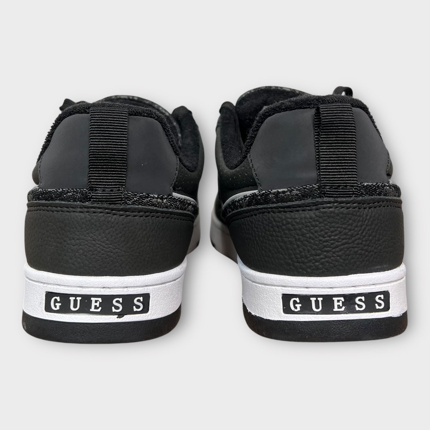 Zapatos Guess