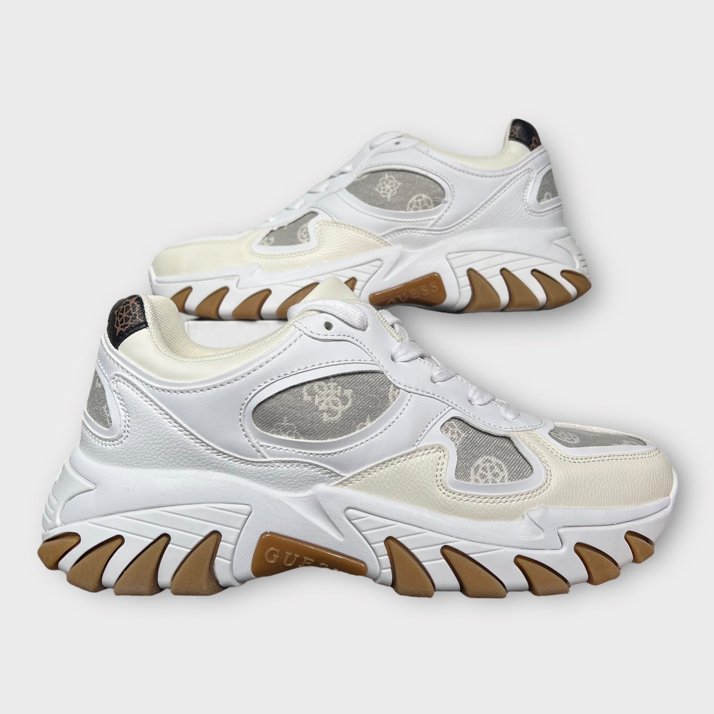 Zapatos Guess