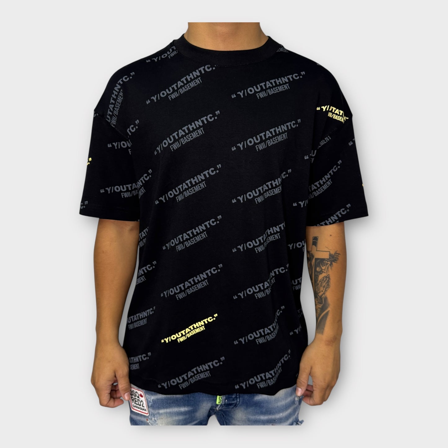 Camiseta Y/OUT