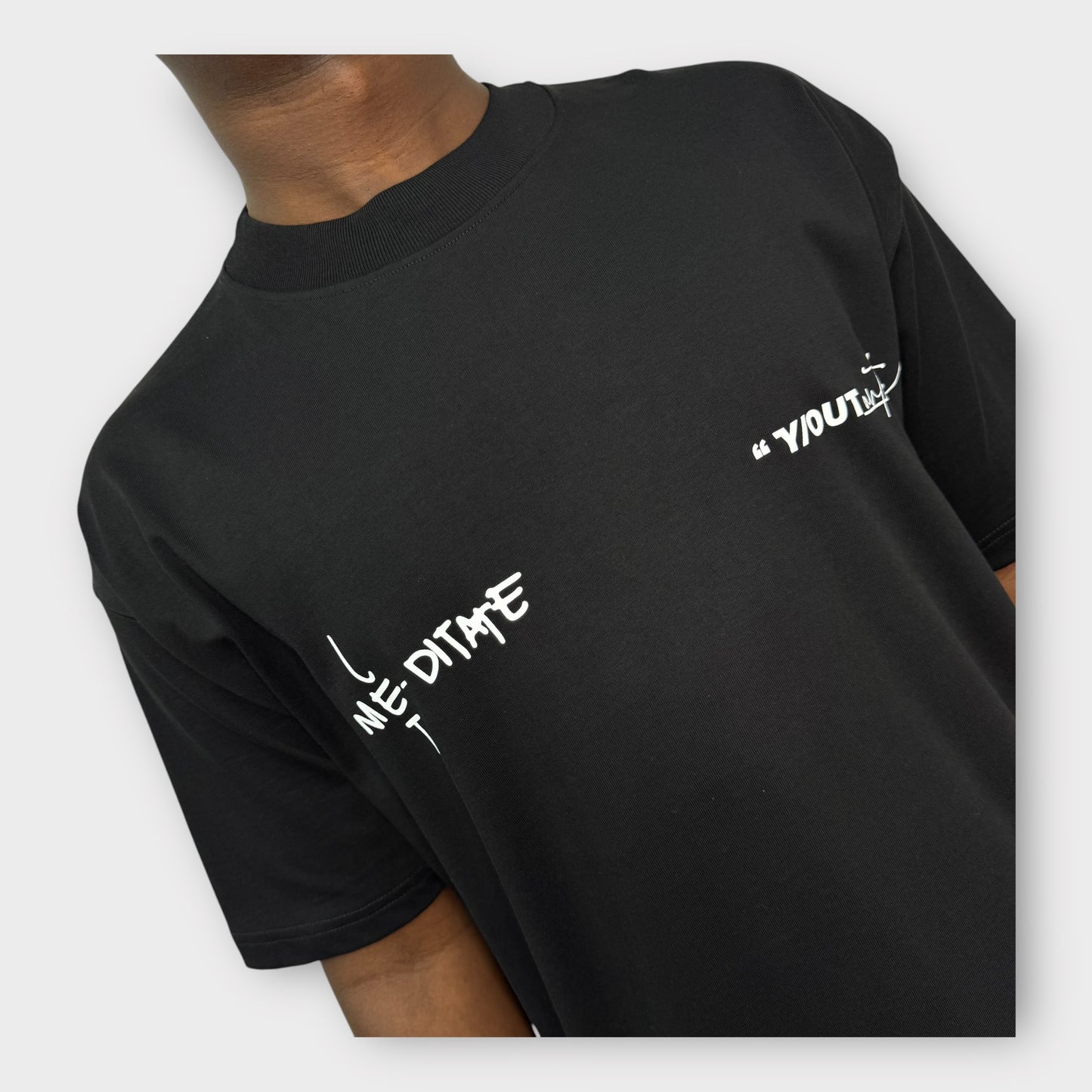 Camiseta Y/OUT