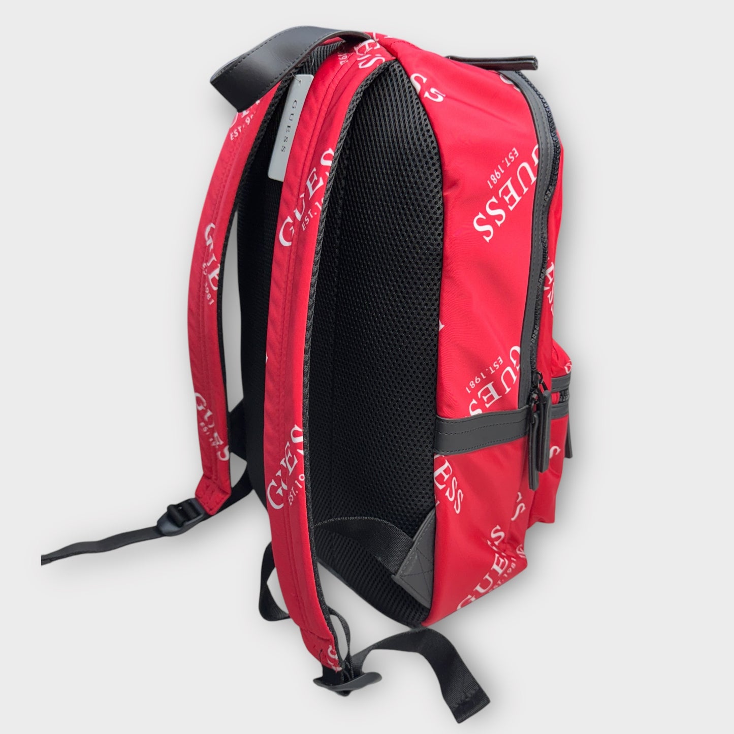 Morral Guess