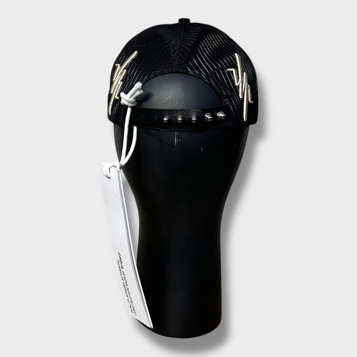Gorra Y/OUT