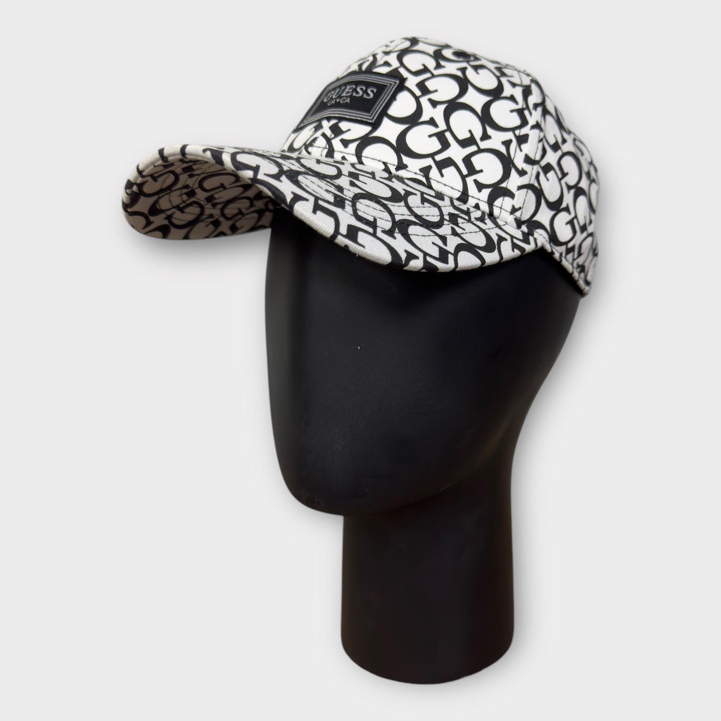 Gorra Guess