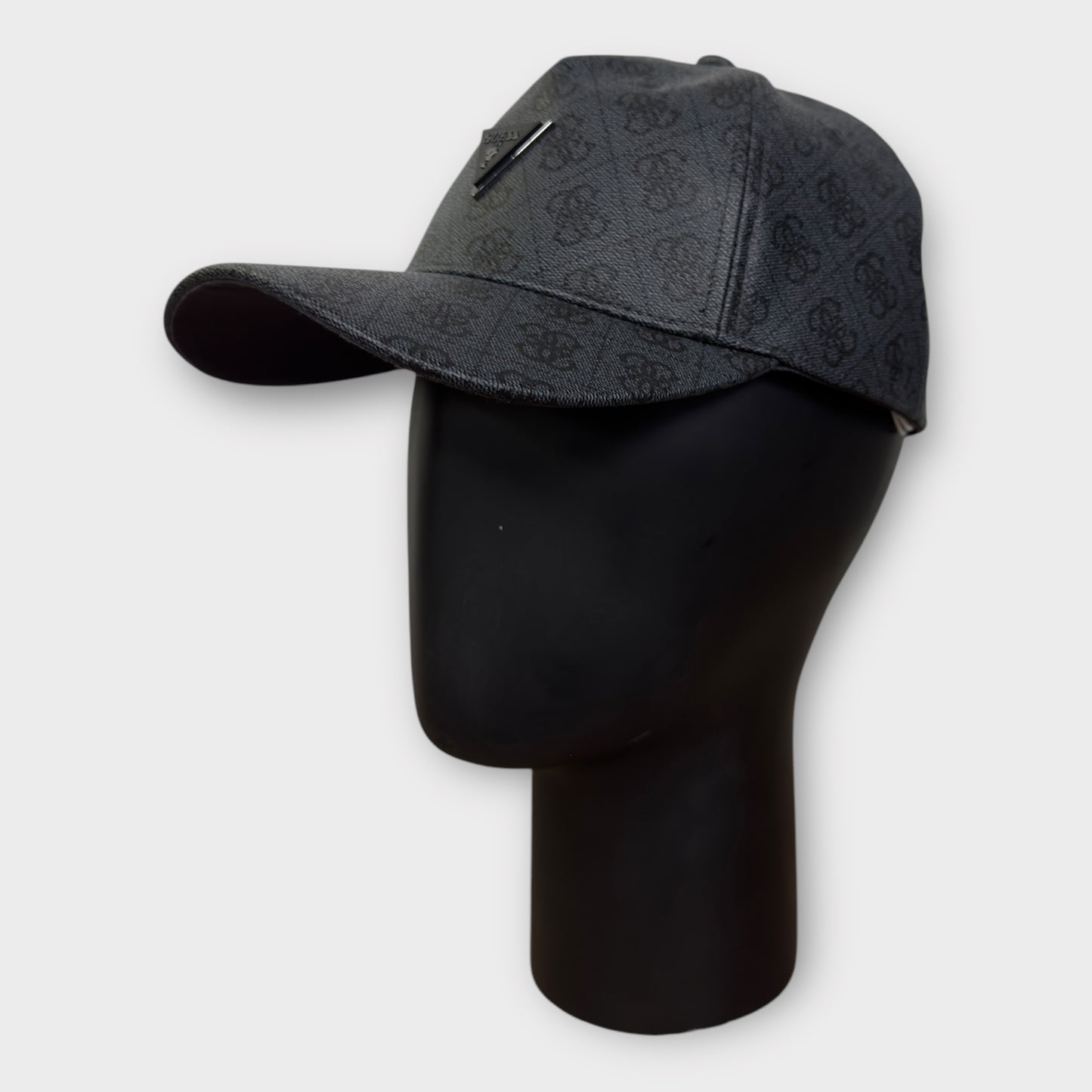 Gorra Guess