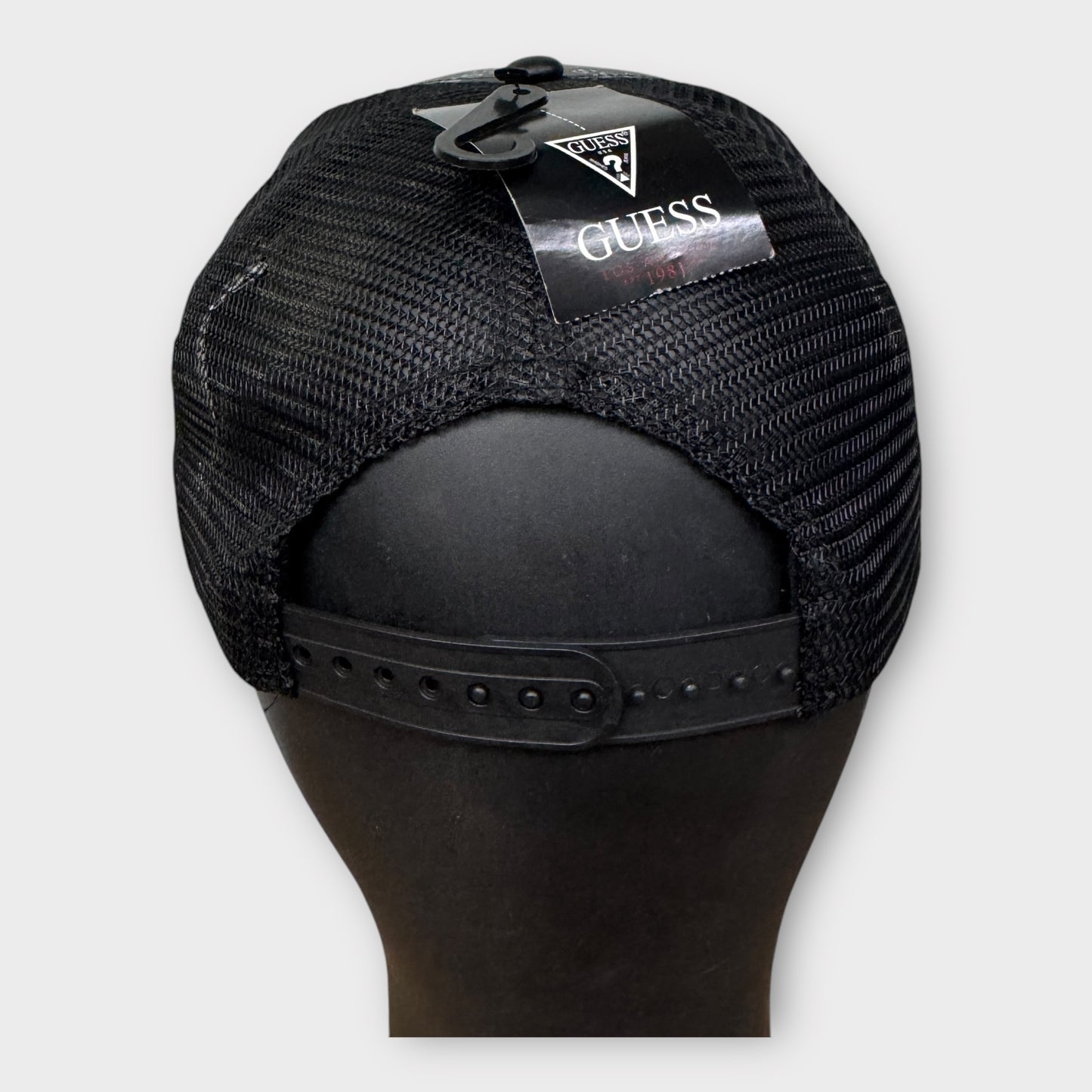Gorra Guess