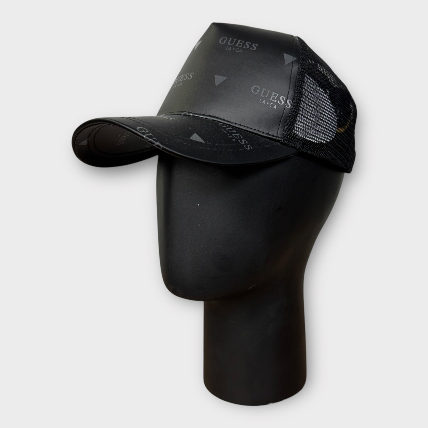 Gorra Guess
