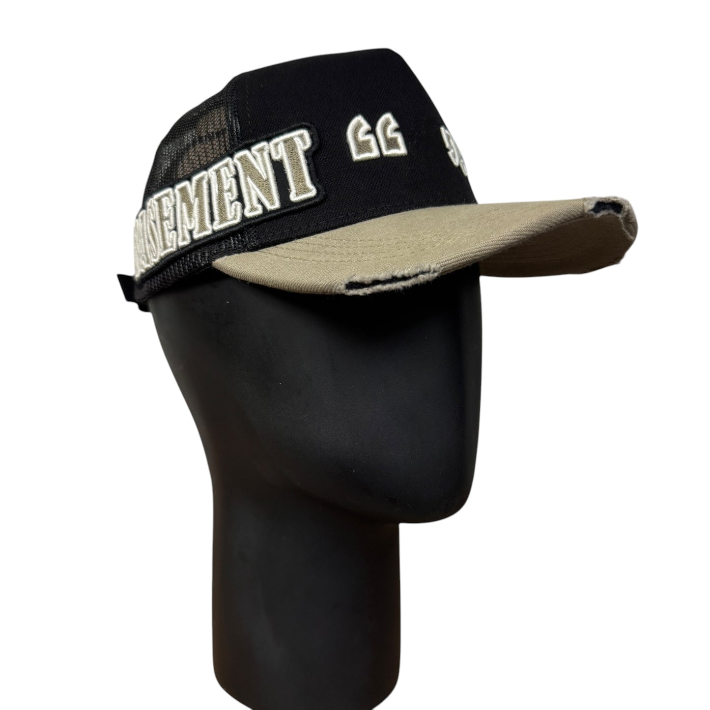 Gorra Y/OUT