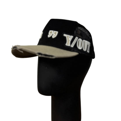 Gorra Y/OUT