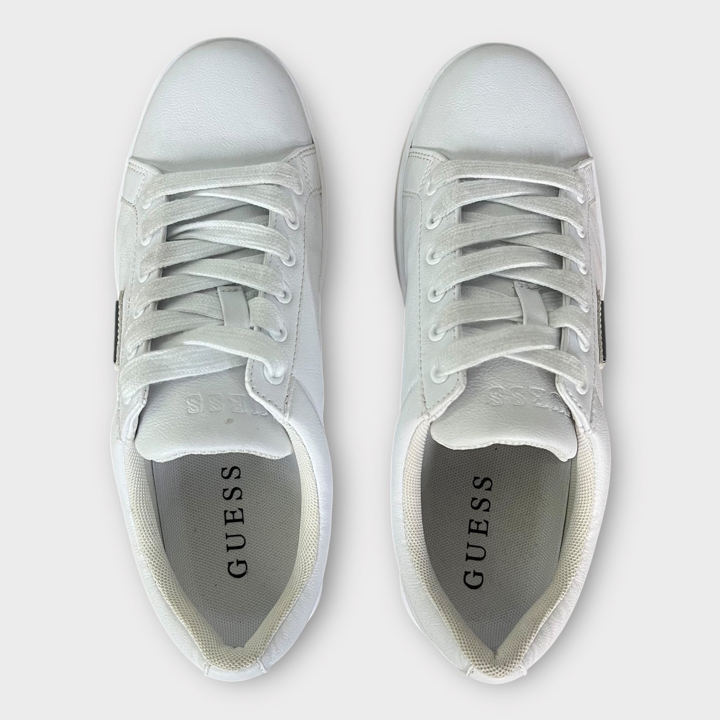 Zapatos Guess