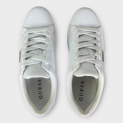 Zapatos Guess
