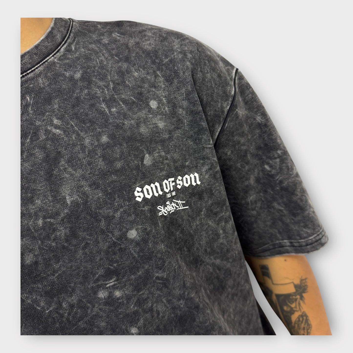 Camiseta Y/OUT