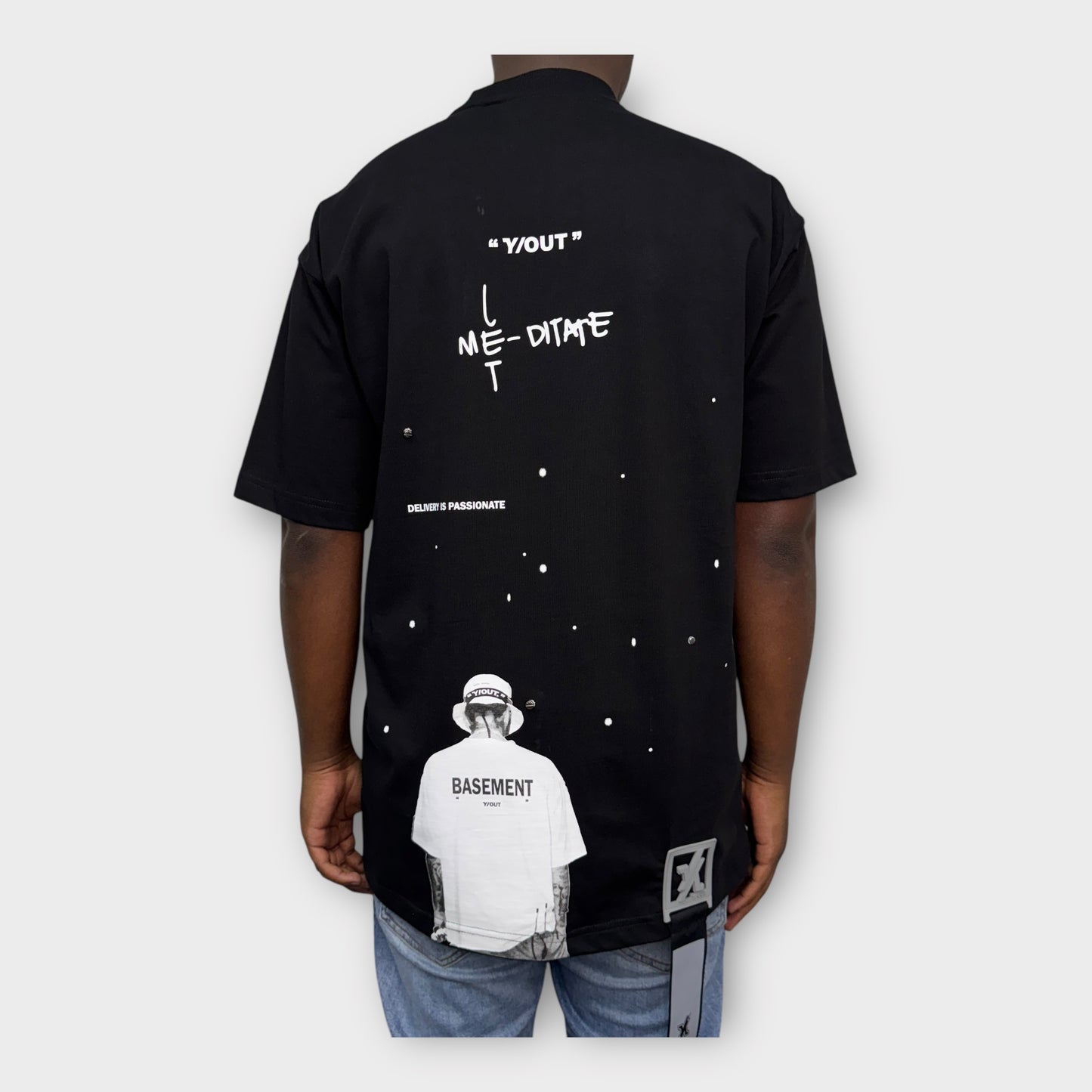 Camiseta Y/OUT